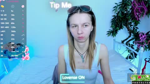 Scarlett online show from March 28, 2:51 pm