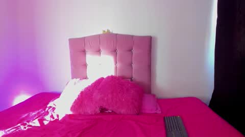 Maria paula online show from October 31, 9:48 pm