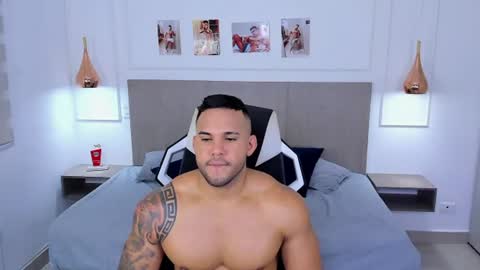 _matthew_santos_ online show from July 18, 9:28 pm