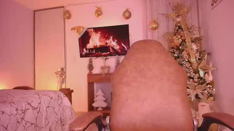 Marce  online show from December 4, 3:00 pm