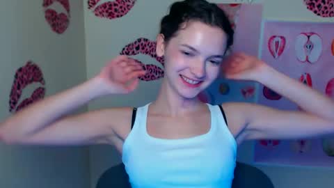 Snapshot of _megasta chatting on October 23, 7:10 am Susie online show from October 23, 7:10 am