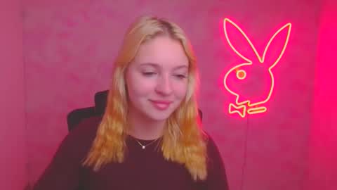 Melanie online show from October 27, 9:42 am