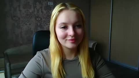 Melanie online show from April 8, 11:46 am