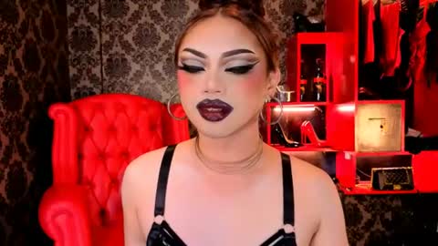 Raven Strauss online show from July 28, 7:39 pm