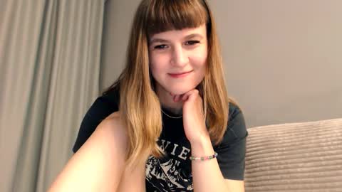 Boo online show from November 14, 5:48 pm