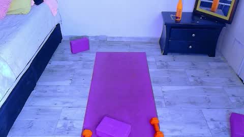 karoline uwu online show from September 19, 6:44 pm