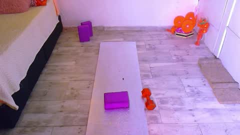 karoline uwu online show from October 9, 11:10 pm