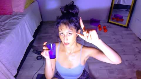 karoline uwu online show from September 29, 11:15 pm