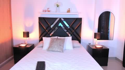 mizuki  online show from March 25, 3:52 pm