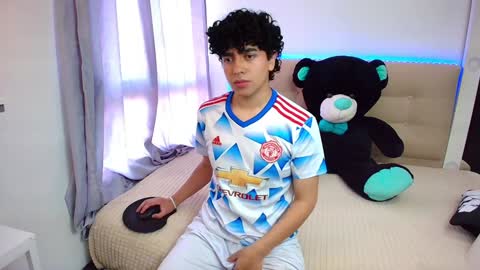 Nicolas online show from January 4, 8:16 pm