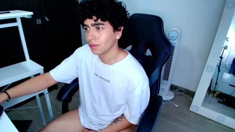 Nicolas online show from January 29, 9:39 pm