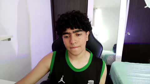 Nicolas online show from February 19, 6:43 pm