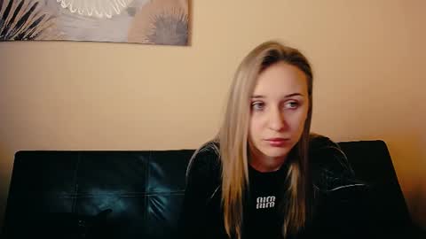 Nica online show from March 22, 1:15 pm