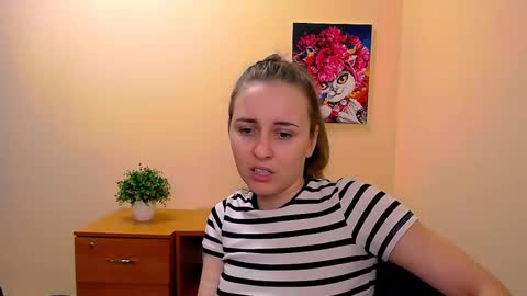 Snapshot of _nicole_new chatting on March 11, 1:23 pm Nica online show from March 11, 1:23 pm