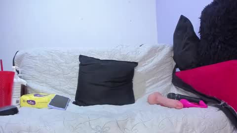 juliana online show from February 26, 2:05 pm