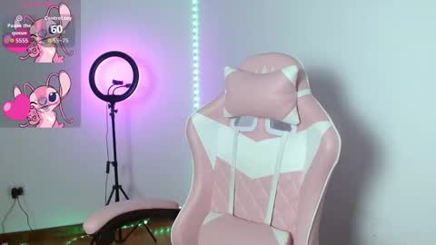 Pamela Smith online show from October 3, 1:15 am