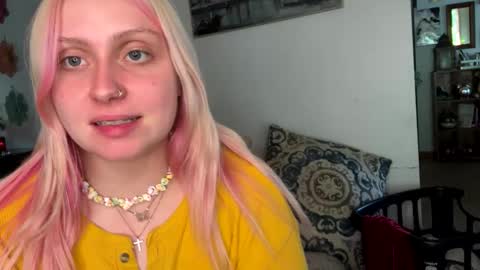 _peaceoutgirlscout_ online show from September 28, 9:02 pm