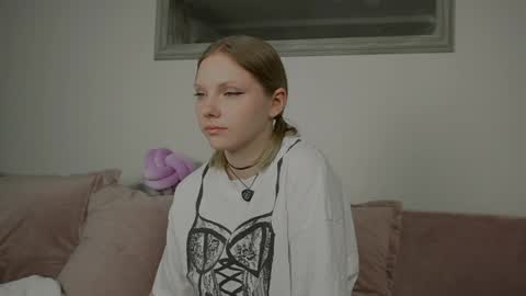 Viktoria online show from April 16, 3:17 am