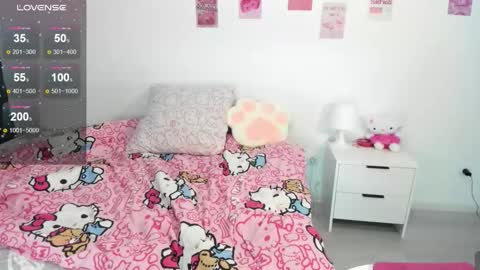 Pinky online show from February 4, 9:51 pm