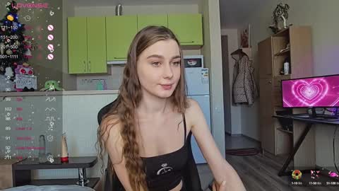 Snapshot of _pinkypie__ chatting on January 12, 10:34 am Lili online show from January 12, 10:34 am