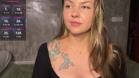  HADLY today day-off see u online 0112  online show from October 25, 3:01 pm