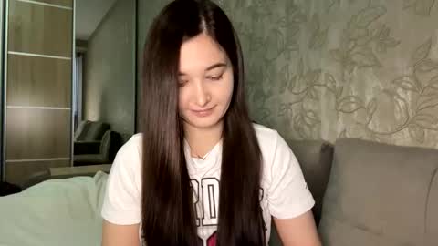 Vikki online show from June 1, 6:09 pm