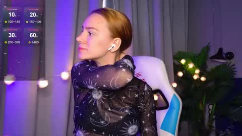 Snapshot of _ramona__ chatting on October 6, 5:58 am im Amy online show from October 6, 5:58 am