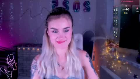 Snapshot of _ravena chatting on January 20, 1:32 pm _ravena online show from January 20, 1:32 pm