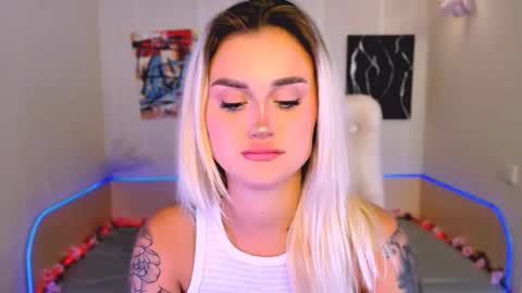 Snapshot of _ravena chatting on October 3, 2:14 pm _ravena online show from October 3, 2:14 pm