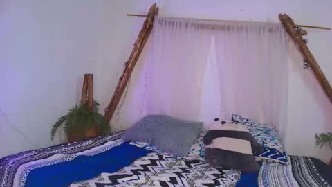 Moon online show from February 23, 9:39 pm