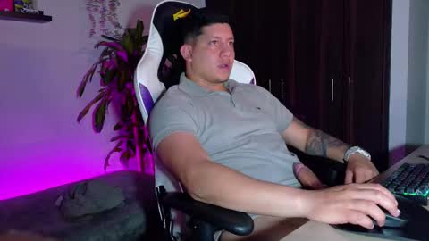 Roberto online show from February 2, 6:43 am