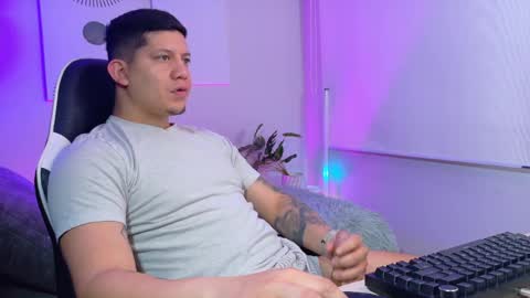 Roberto online show from March 31, 1:22 pm