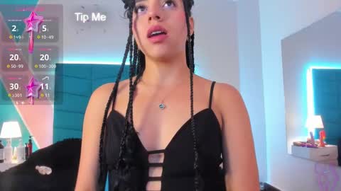 Snapshot of _samara_conner chatting on February 19, 6:33 am Samara online show from February 19, 6:33 am
