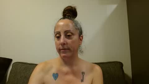 Sara Lynn online show from April 9, 4:27 am