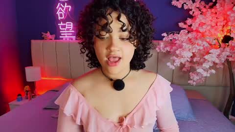 Sara online show from April 4, 4:30 am