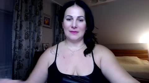 Sara online show from November 27, 12:35 pm