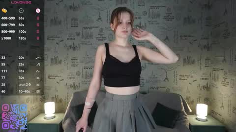 Snapshot of _sensual_vi_ chatting on October 20, 5:40 pm Amelie online show from October 20, 5:40 pm