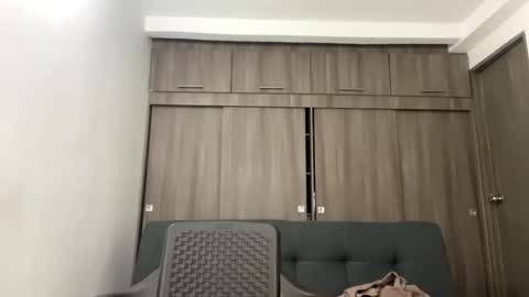 Juan Pablo-independent model online show from March 19, 6:30 am