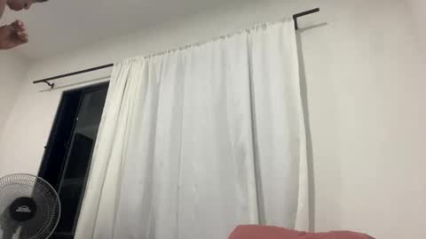 Juan Pablo-independent model online show from November 2, 2:22 am