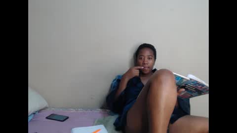 _sexylipss online show from December 3, 5:46 pm