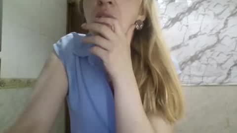  SexyXSveta  online show from April 30, 4:28 am