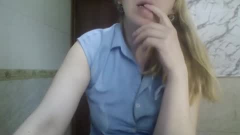  SexyXSveta  online show from April 28, 6:18 am