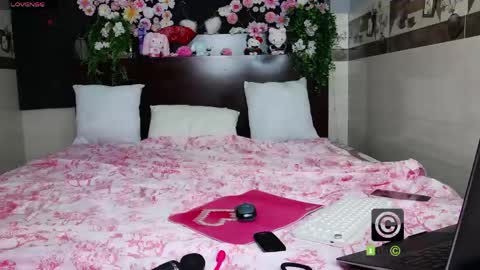 _skitlstrynka_ online show from June 2, 10:06 am