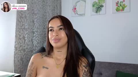 Snapshot of _sophiebrown__ chatting on January 31, 2:37 am Andrea The Next Stream Wednesday online show from January 31, 2:37 am