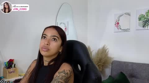 Snapshot of _sophiebrown__ chatting on January 22, 10:50 am Andrea The Next Stream Wednesday online show from January 22, 10:50 am