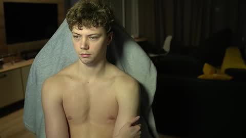 OLIVERpvt is open online show from January 16, 12:25 pm