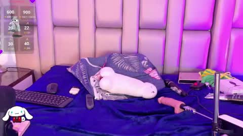 V E N U S online show from June 3, 2:33 pm