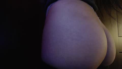 _submissiveamy888 online show from February 9, 3:32 am