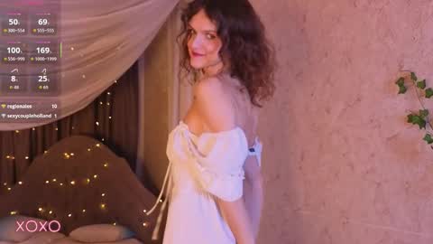 _sweet_kira_ online show from October 29, 1:51 am