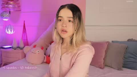 _tammarra_ online show from January 5, 7:17 pm